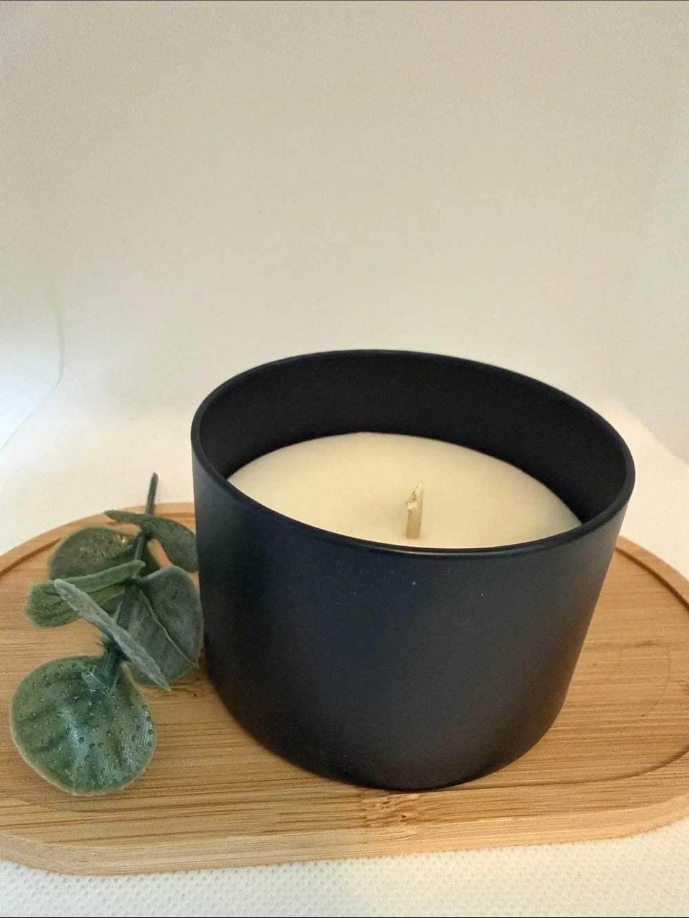 Tobacco Caramel Soy Candle in Natural Wood